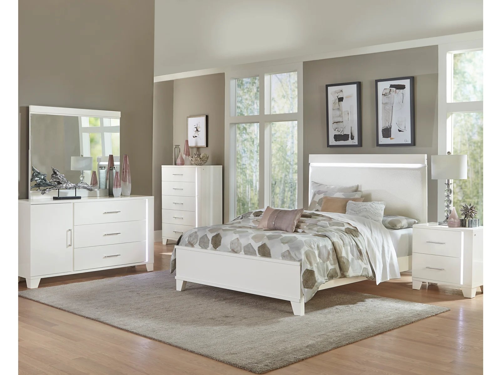 Hillridge Panel Bed - Image 4