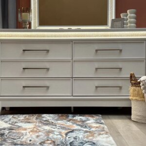 Glamour Dresser