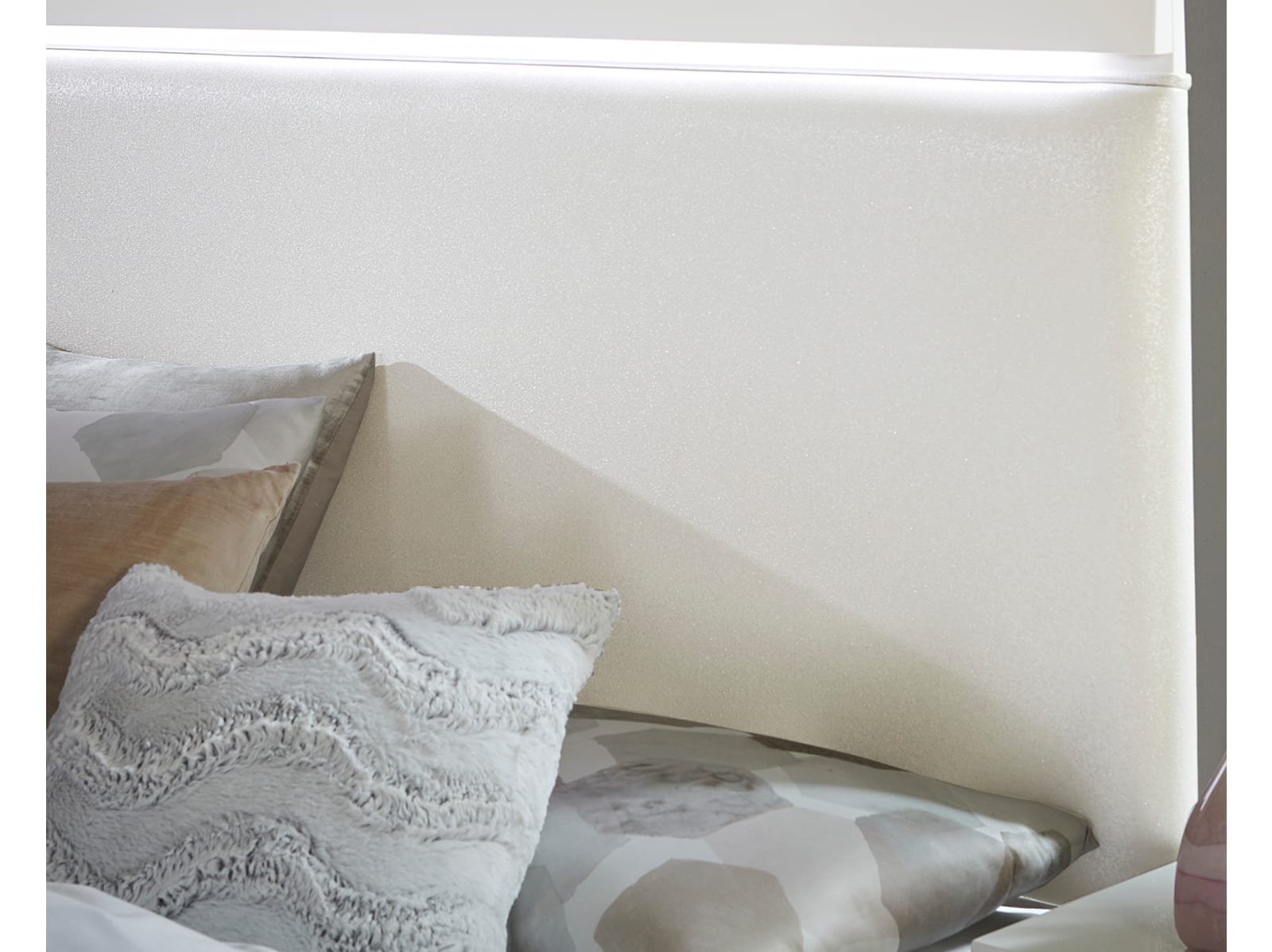 Hillridge Panel Bed - Image 3