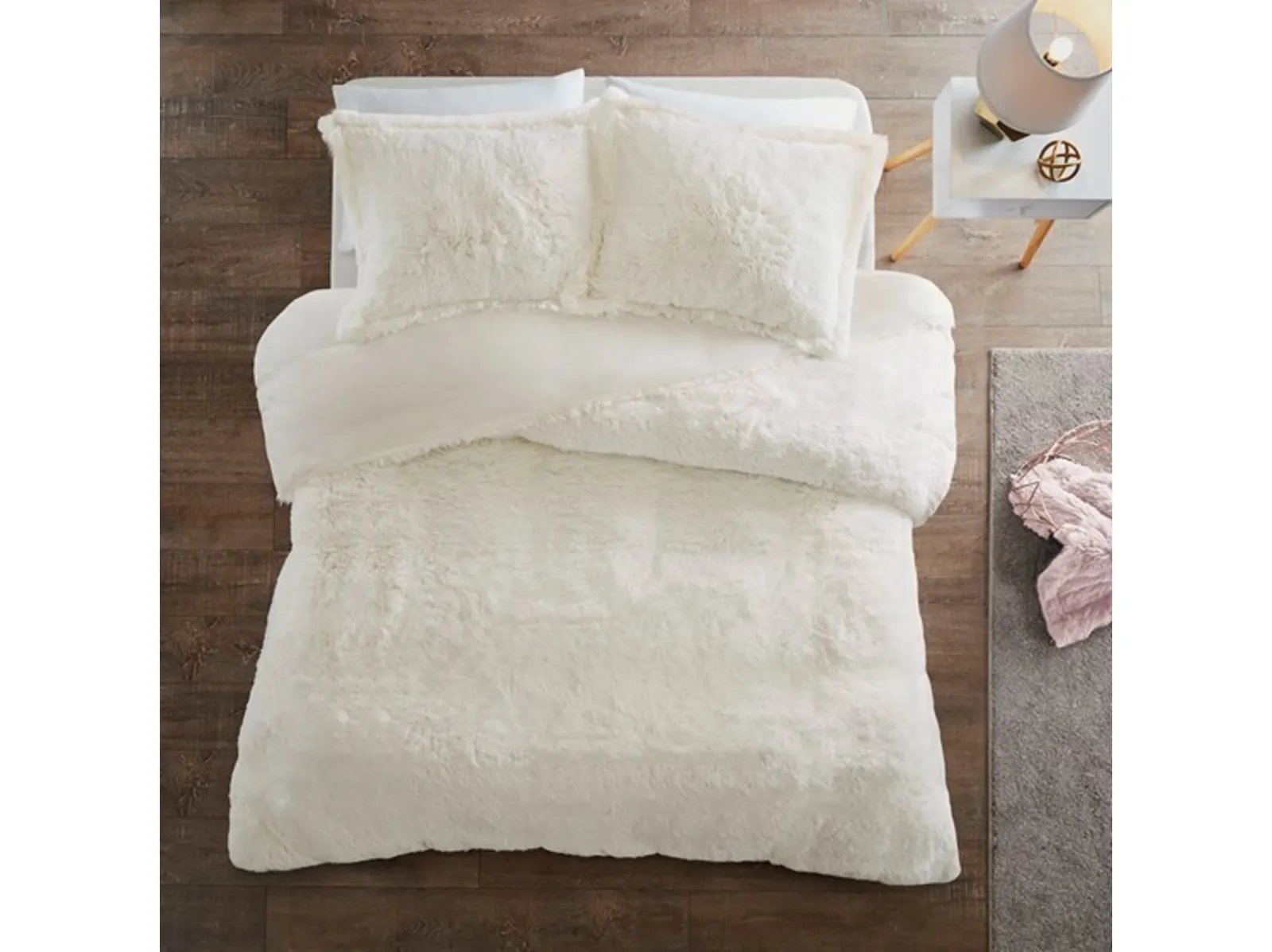Malea Faux Fur Duvet Cover Set - Image 10