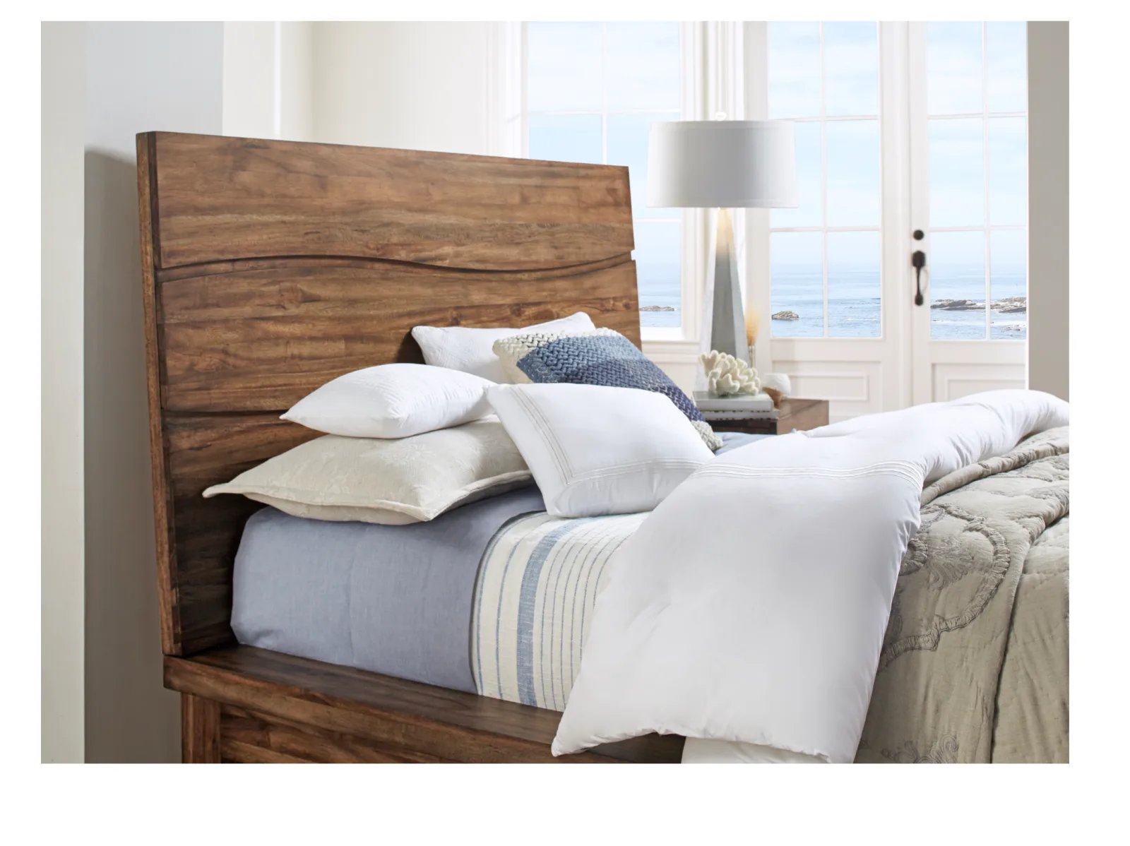 Odyssey Platform Bed - Image 6